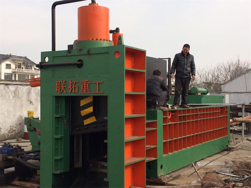 如何對廢鋼打包機進行安裝和保養